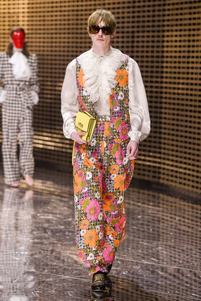 Look 68